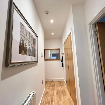 Urban Living'S - The King Edward I Luxury Apartment In The Heart Of Windsor Exterior photo
