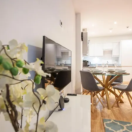 Urban Living'S - The King Edward I Luxury Apartment In The Heart Of Windsor Exterior photo